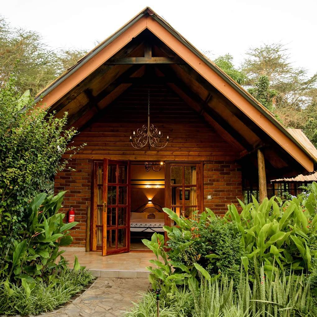 Under the Shade Safari Lodge